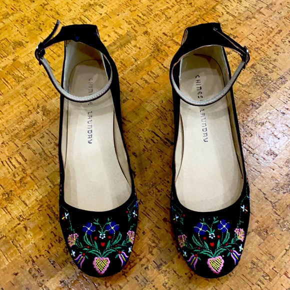 Chinese Laundry Shoes - Chinese Laundry Suede Embroidered Block Heels 7